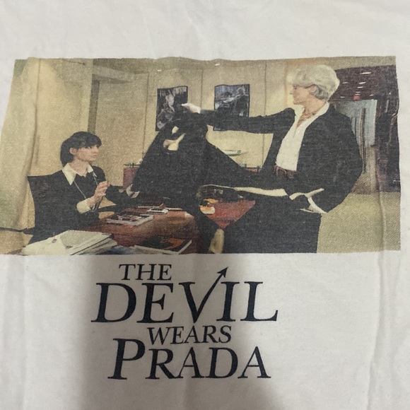 The Devil Wears Prada Graphic Tshirt - Picture 3 of 4
